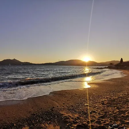 80 M2 Avec Jardin - 50m De La Tiki شقة *